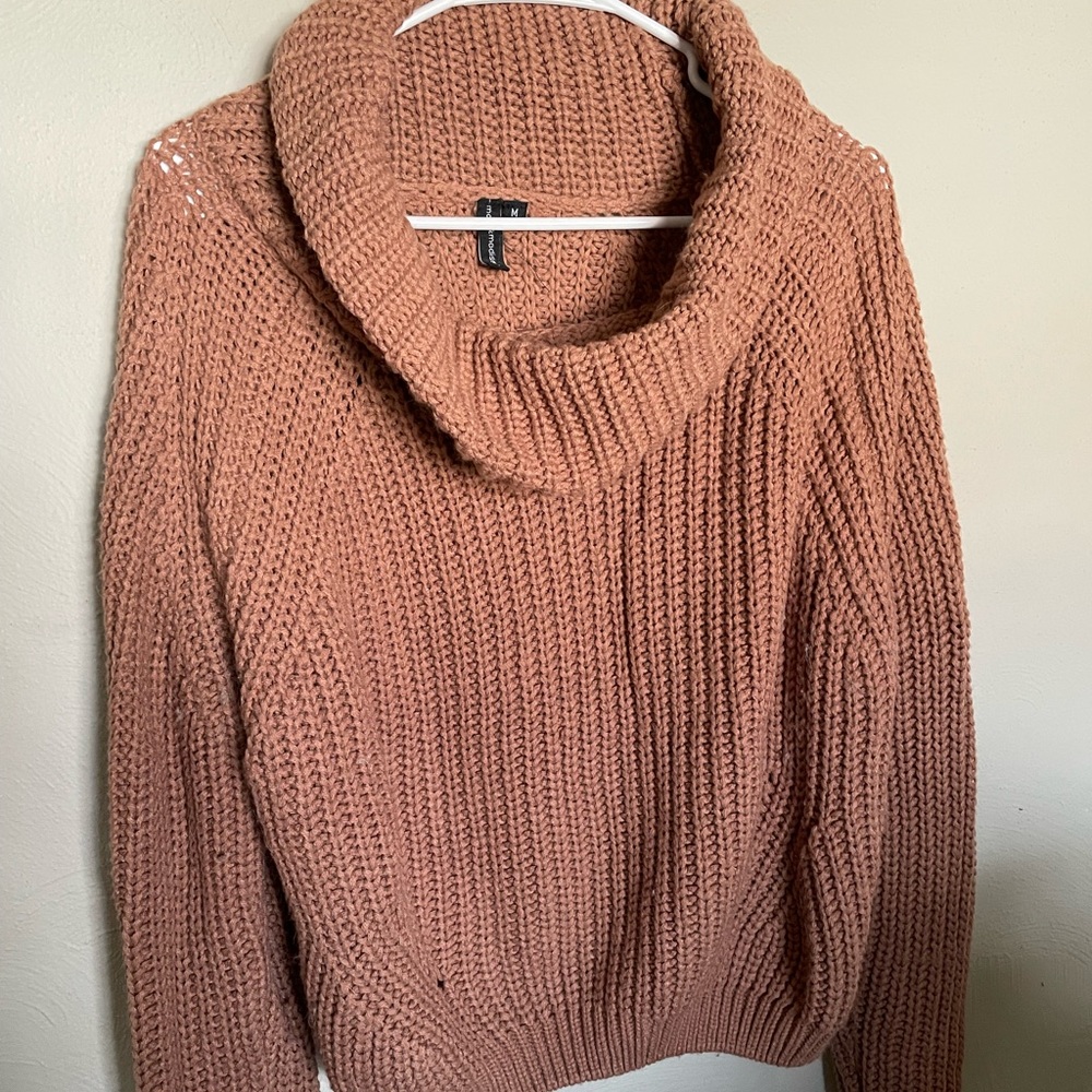 Moon and Madison burnt orange cowl neck sweater m
